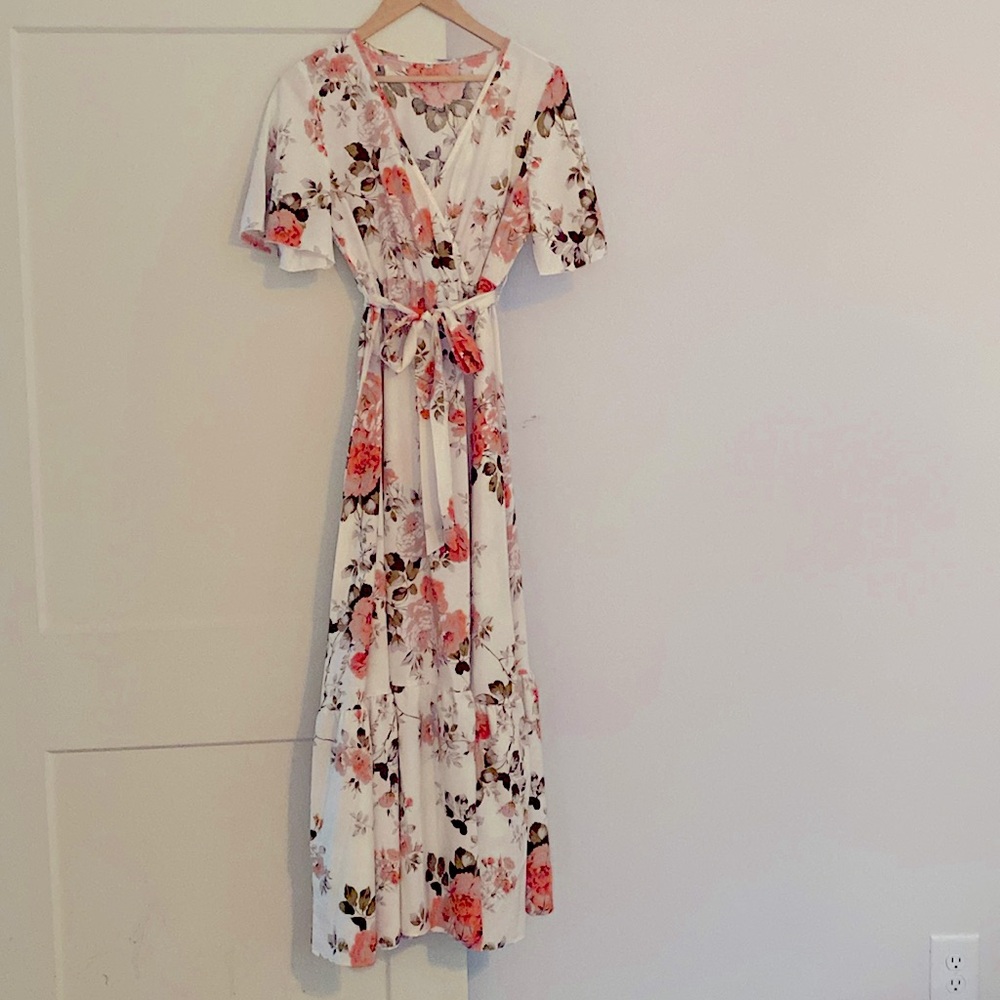 Cream Floral Maxi Dress - Size M